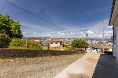 Moradia T2 para Venda em Nogueiró e Tenões