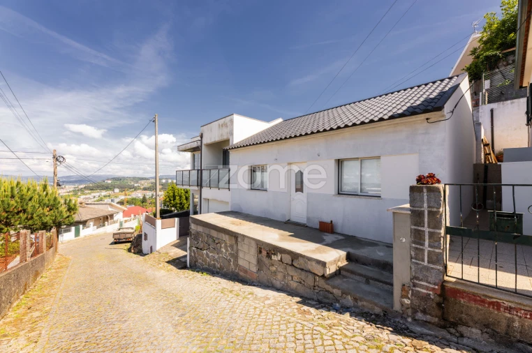 Moradia T2 para Venda em Nogueiró e Tenões Foto 2