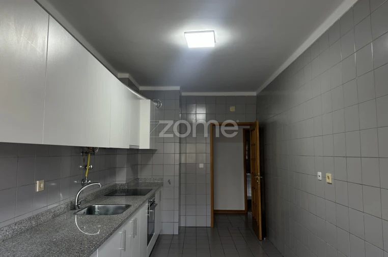 Apartamento T2 para Arrendamento em São Vitor (Braga) Foto 14