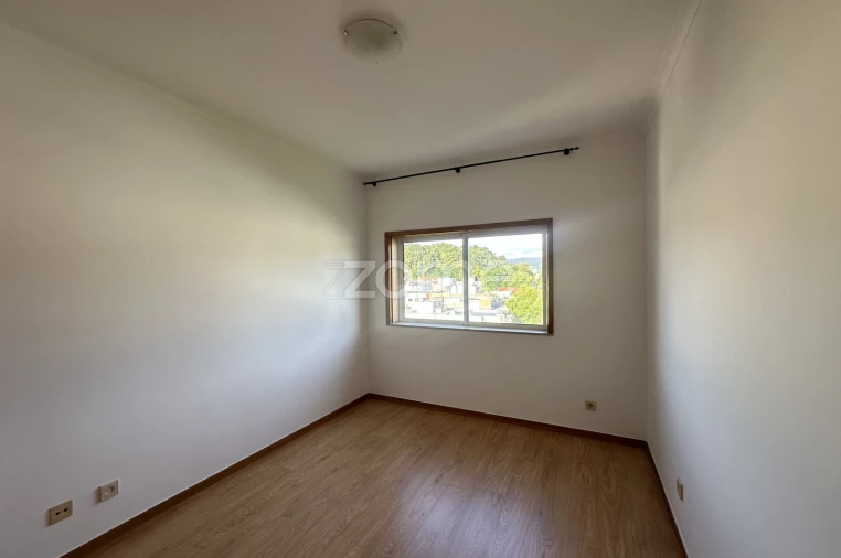 Apartamento T2 para Arrendamento em São Vitor (Braga) Foto 30
