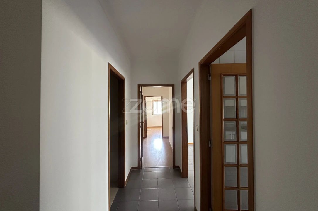 Apartamento T2 para Arrendamento em São Vitor (Braga) Foto 9