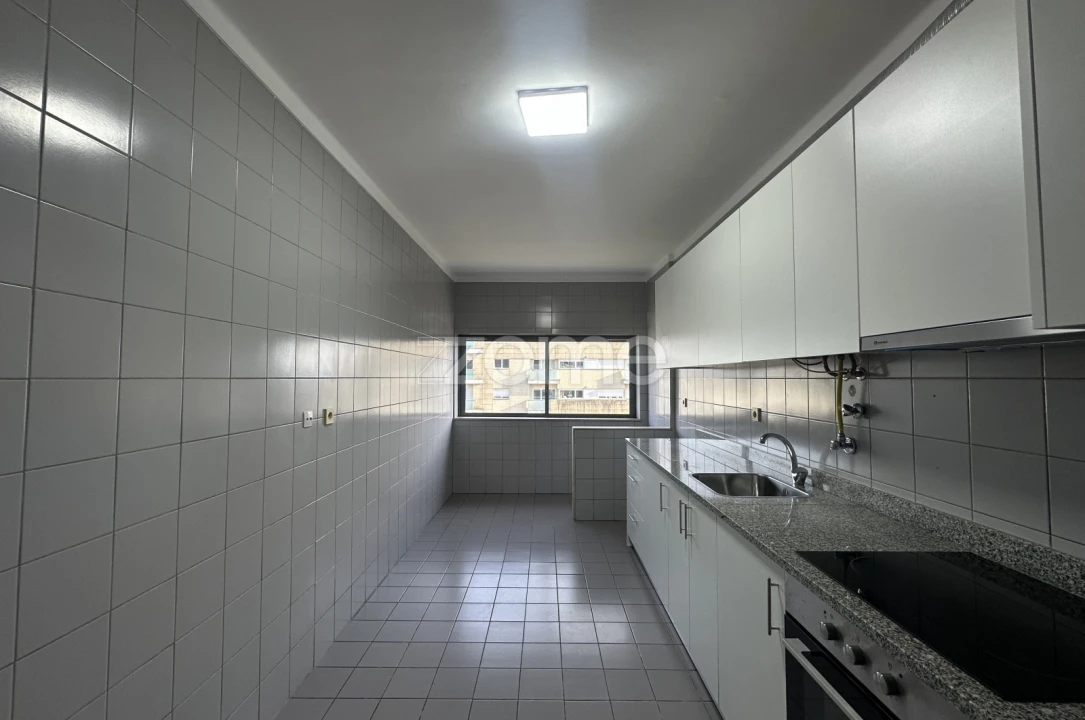 Apartamento T2 para Arrendamento em São Vitor (Braga) Foto 10