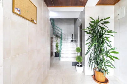 Apartamento T3 para Venda em Pedrouços