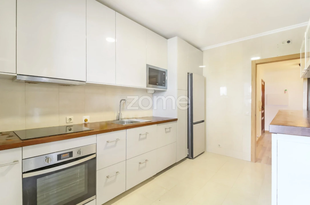 Apartamento T3 para Venda em Pedrouços Foto 8