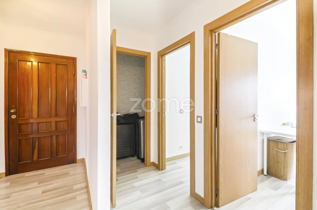 Apartamento T3 para Venda em Pedrouços Foto 17