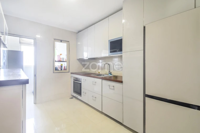 Apartamento T3 para Venda em Pedrouços Foto 6
