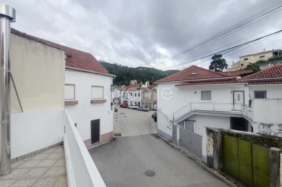 Moradia T4 para Venda em Reguengo do Fetal