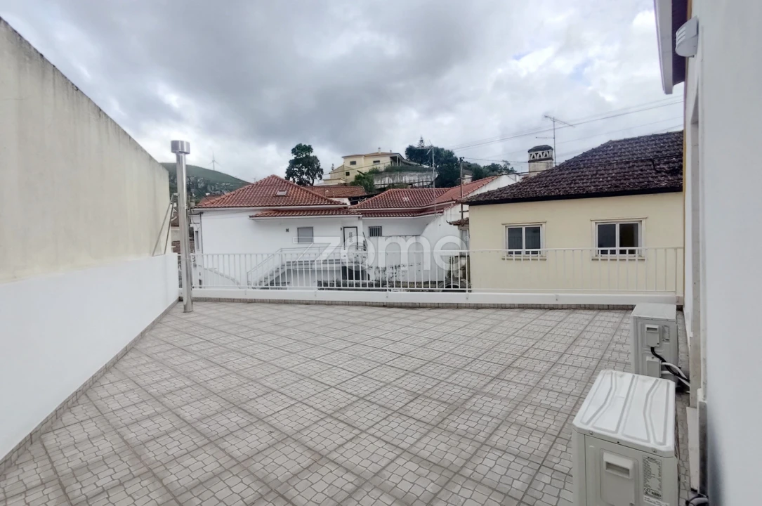 Moradia T4 para Venda em Reguengo do Fetal Foto 3