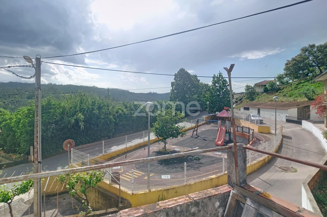Moradia T3 para Venda em Miranda do Corvo Foto 6