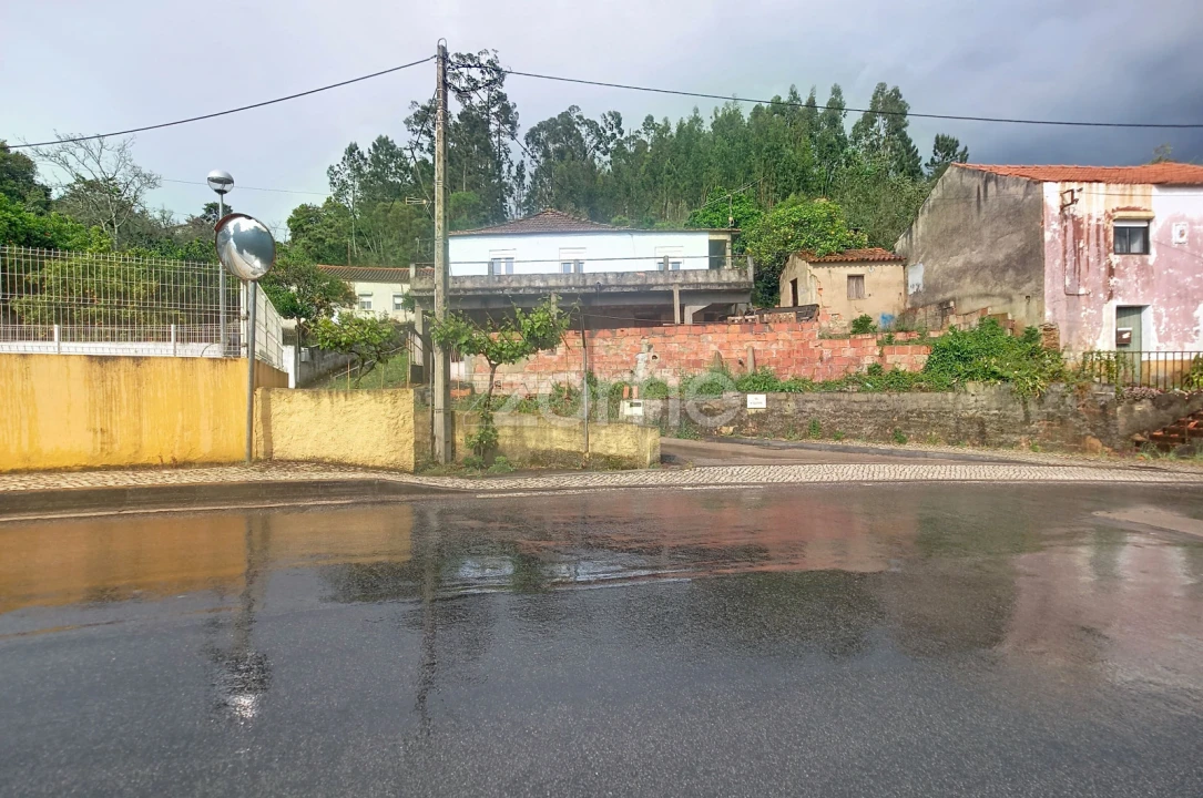 Moradia T3 para Venda em Miranda do Corvo Foto 21