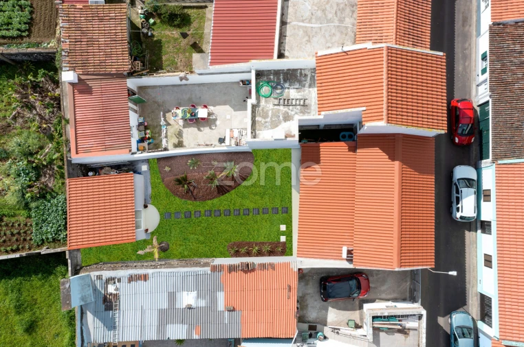 Moradia T2 para Venda em Calhetas Foto 35