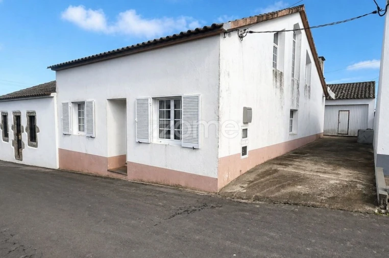 Moradia T4 para Venda em Algarvia