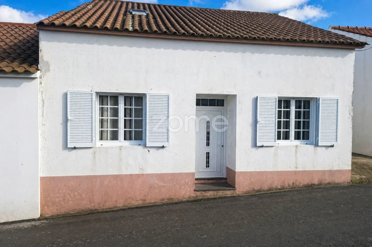 Moradia T4 para Venda em Algarvia Foto 2
