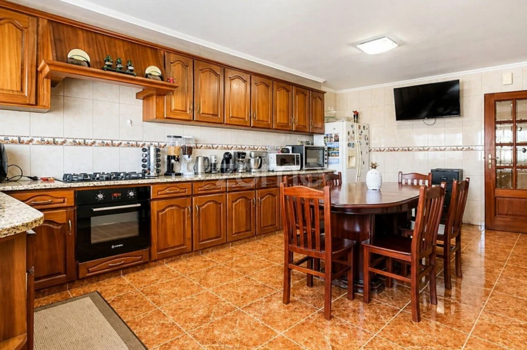 Moradia T4 para Venda em Algarvia Foto 5