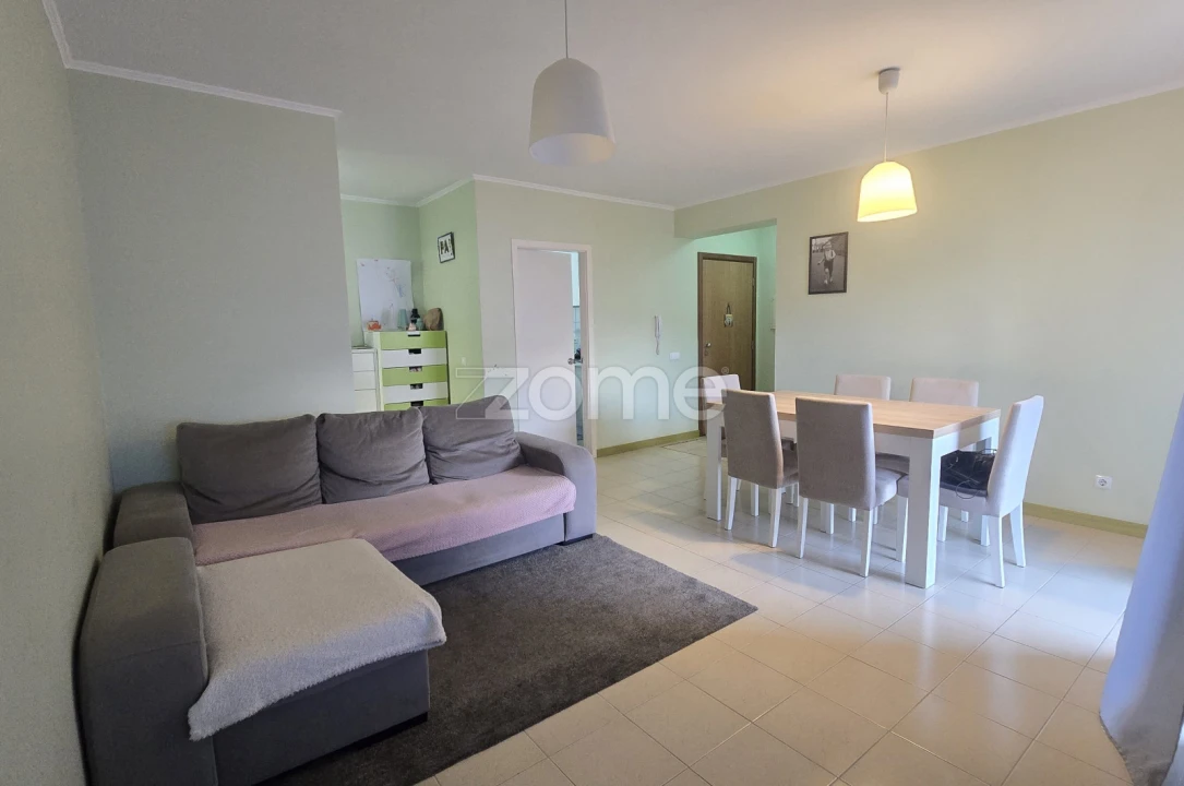 Apartamento T3 para Venda em Arrifes Foto 1