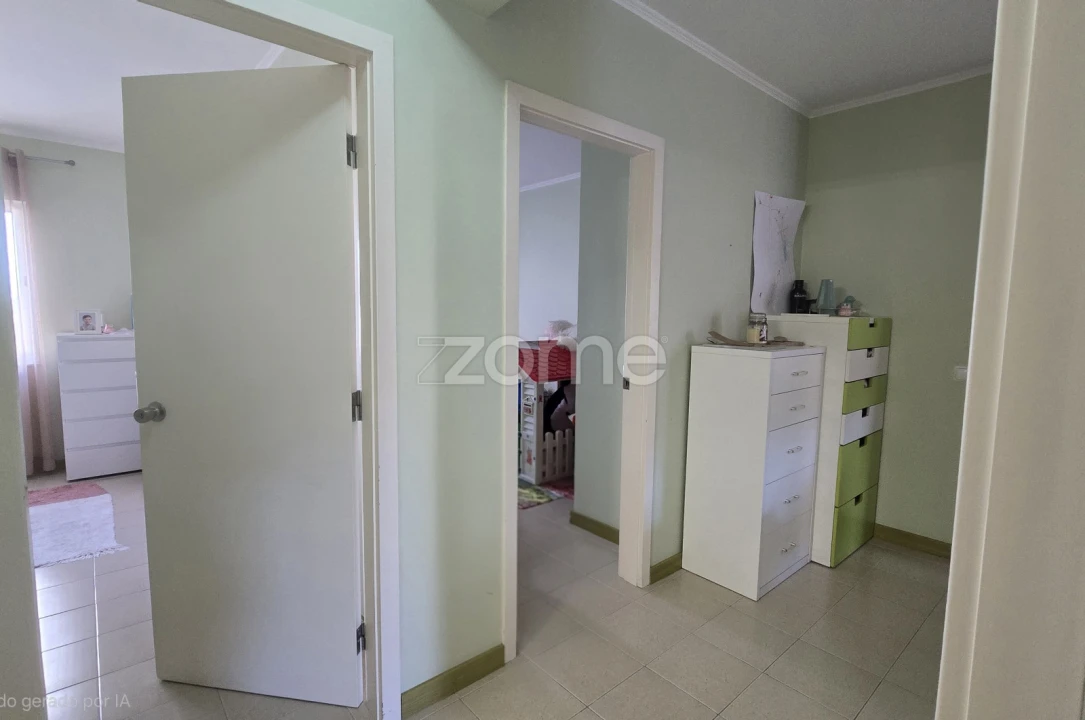 Apartamento T3 para Venda em Arrifes Foto 6