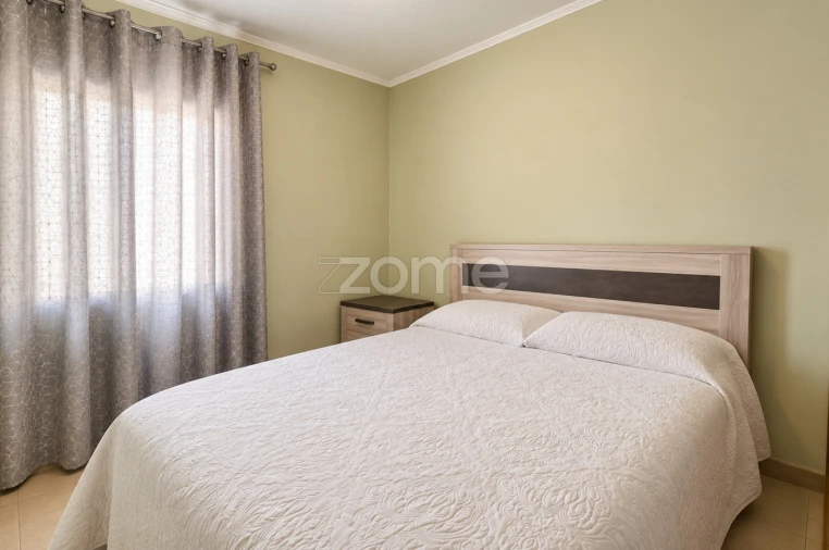Apartamento T3 para Venda em Arrifes Foto 7