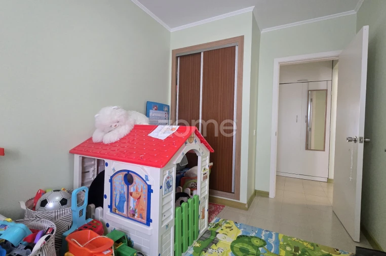 Apartamento T3 para Venda em Arrifes Foto 8