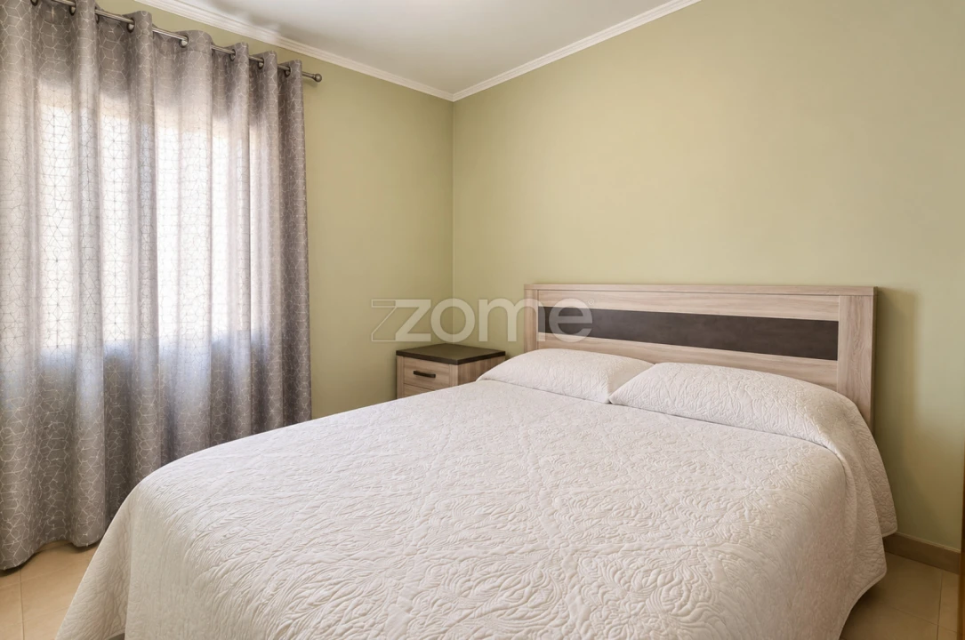 Apartamento T3 para Venda em Arrifes Foto 7