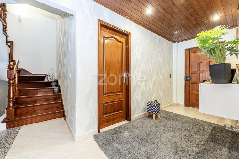 Moradia T4 para Venda em Rio de Mouro Foto 5