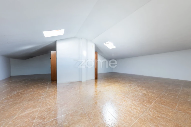Moradia T4 para Venda em Rio de Mouro Foto 30