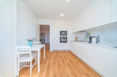 Apartamento T2 para Venda em Alverca do Ribatejo e Sobralinho