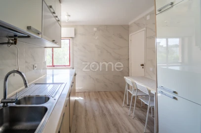 Apartamento T3 para Venda em Algueirão-Mem Martins