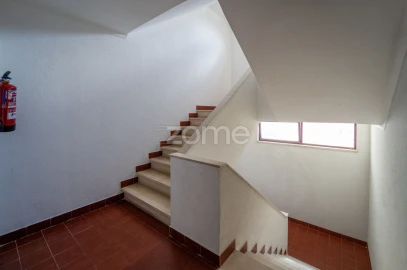 Apartamento T3 para Venda em Algueirão-Mem Martins