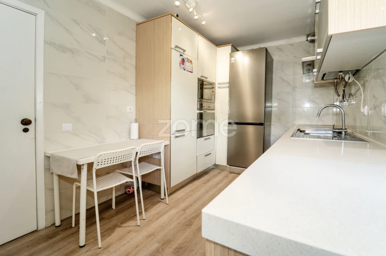 Apartamento T3 para Venda em Algueirão-Mem Martins Foto 12