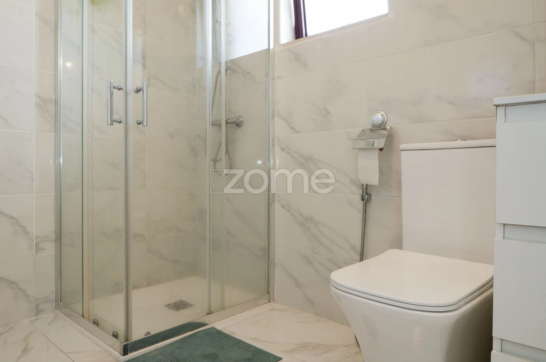 Apartamento T3 para Venda em Algueirão-Mem Martins Foto 28