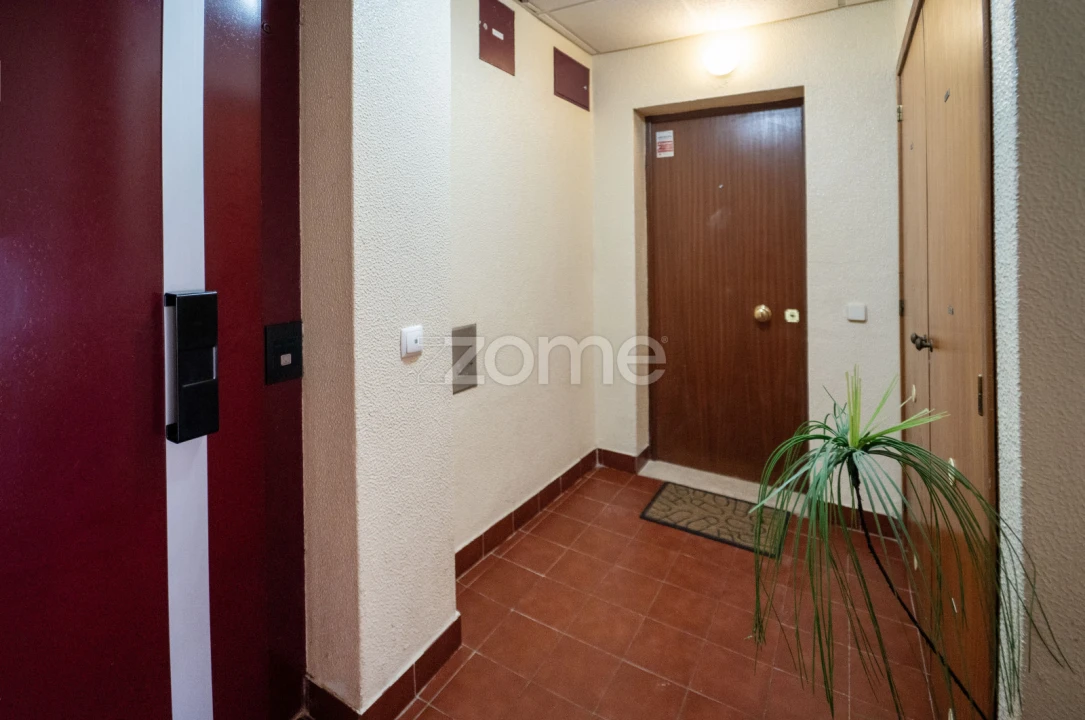 Apartamento T3 para Venda em Algueirão-Mem Martins Foto 39