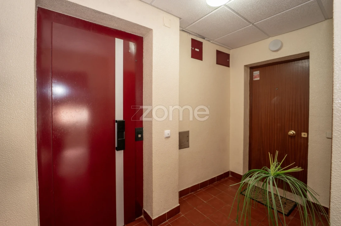 Apartamento T3 para Venda em Algueirão-Mem Martins Foto 41