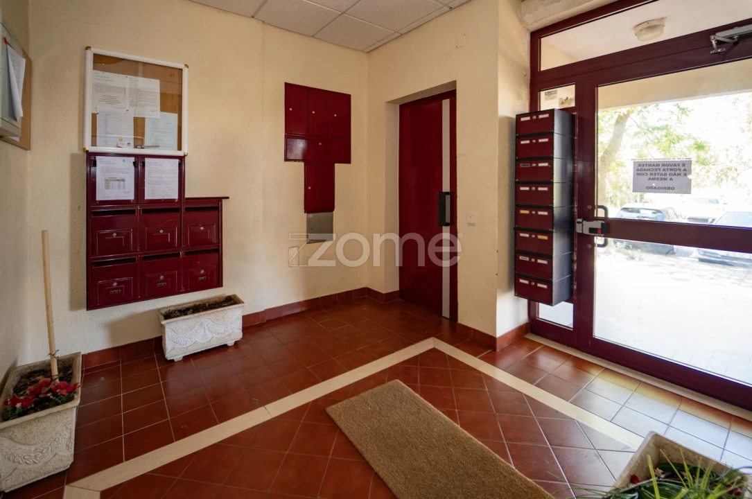 Apartamento T3 para Venda em Algueirão-Mem Martins Foto 43