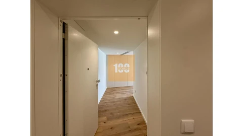 Apartamento T1 para Venda em São Felix da Marinha