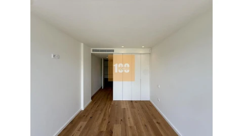 Apartamento T1 para Venda em São Felix da Marinha