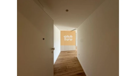 Apartamento T1 para Venda em São Felix da Marinha