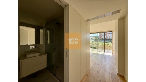 Apartamento T1 para Venda em São Felix da Marinha