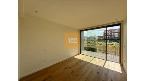 Apartamento T1 para Venda em São Felix da Marinha