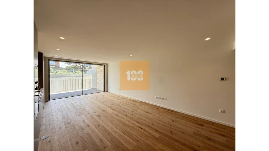 Apartamento T1 para Venda em São Felix da Marinha Foto 8