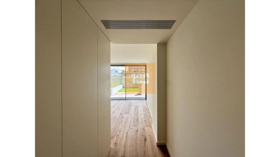 Apartamento T1 para Venda em São Felix da Marinha Foto 19