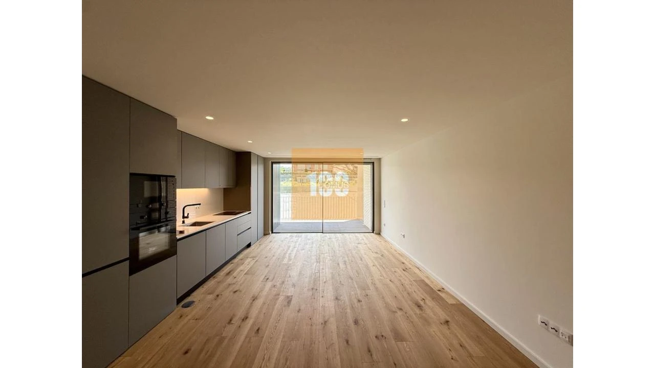 Apartamento T1 para Venda em São Felix da Marinha Foto 7