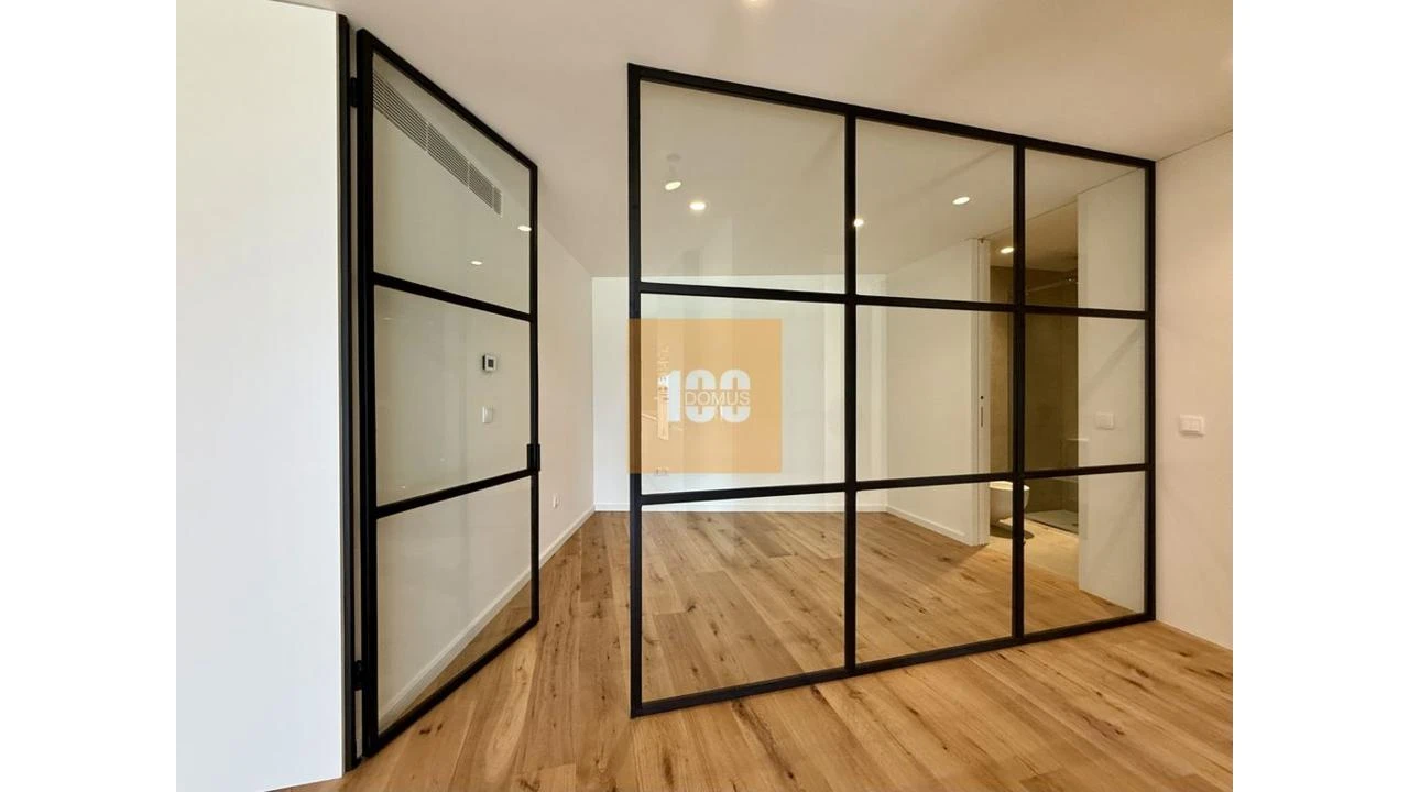 Apartamento T1 para Venda em São Felix da Marinha Foto 11