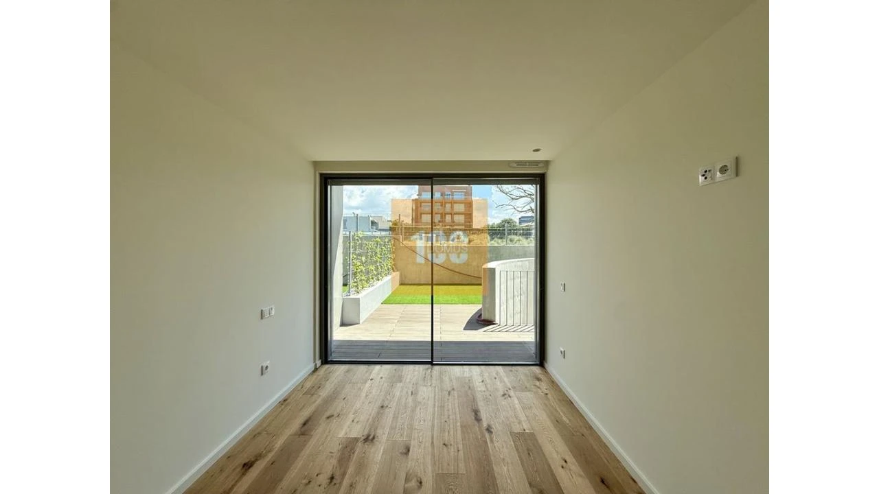 Apartamento T1 para Venda em São Felix da Marinha Foto 21