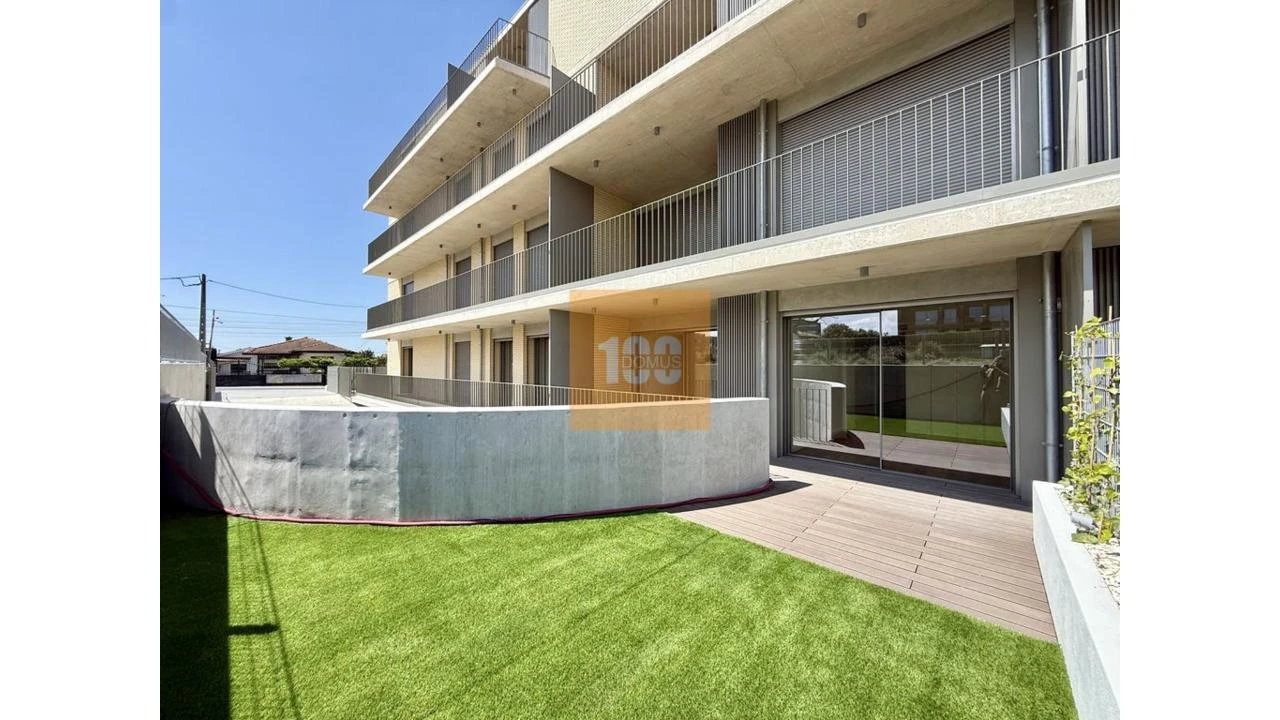 Apartamento T1 para Venda em São Felix da Marinha Foto 1