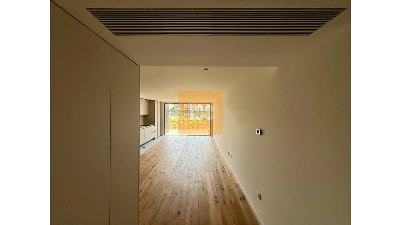 Apartamento T1 para Venda em São Felix da Marinha Foto 4