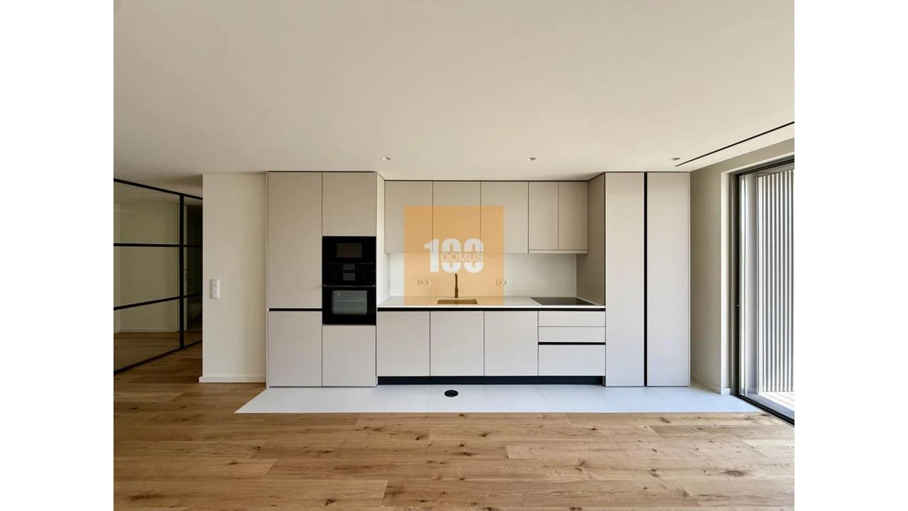 Apartamento T1 para Venda em São Felix da Marinha Foto 7