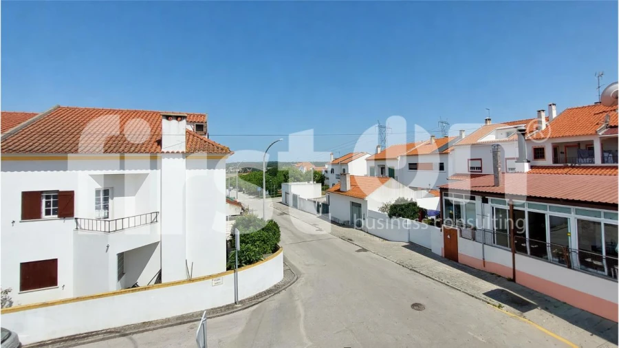 Moradia T4 para Venda em Santa Maria do Castelo e Santiago e Santa Susana Foto 21