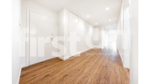 Apartamento T4 para Arrendamento em Areeiro