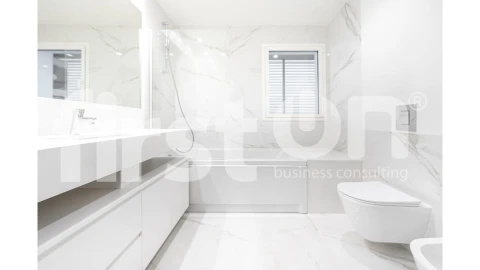 Apartamento T4 para Arrendamento em Areeiro