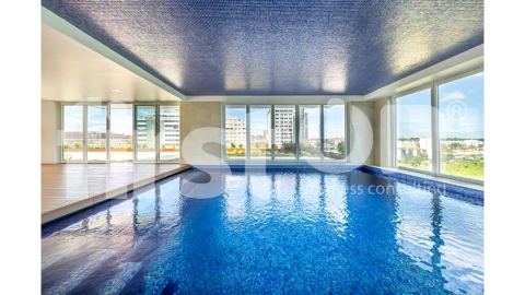 Apartamento T4 para Arrendamento em Areeiro